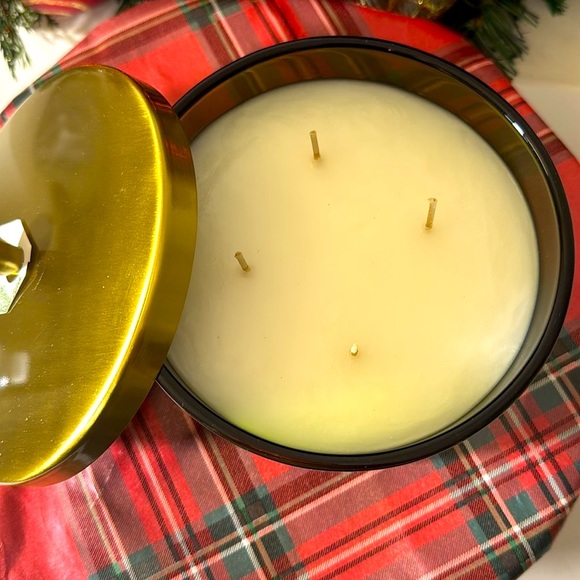 💥🔥Thymes Frasier Fir Heritage 4-Wick Candle - Scented Candle with - Picture 4 of 10